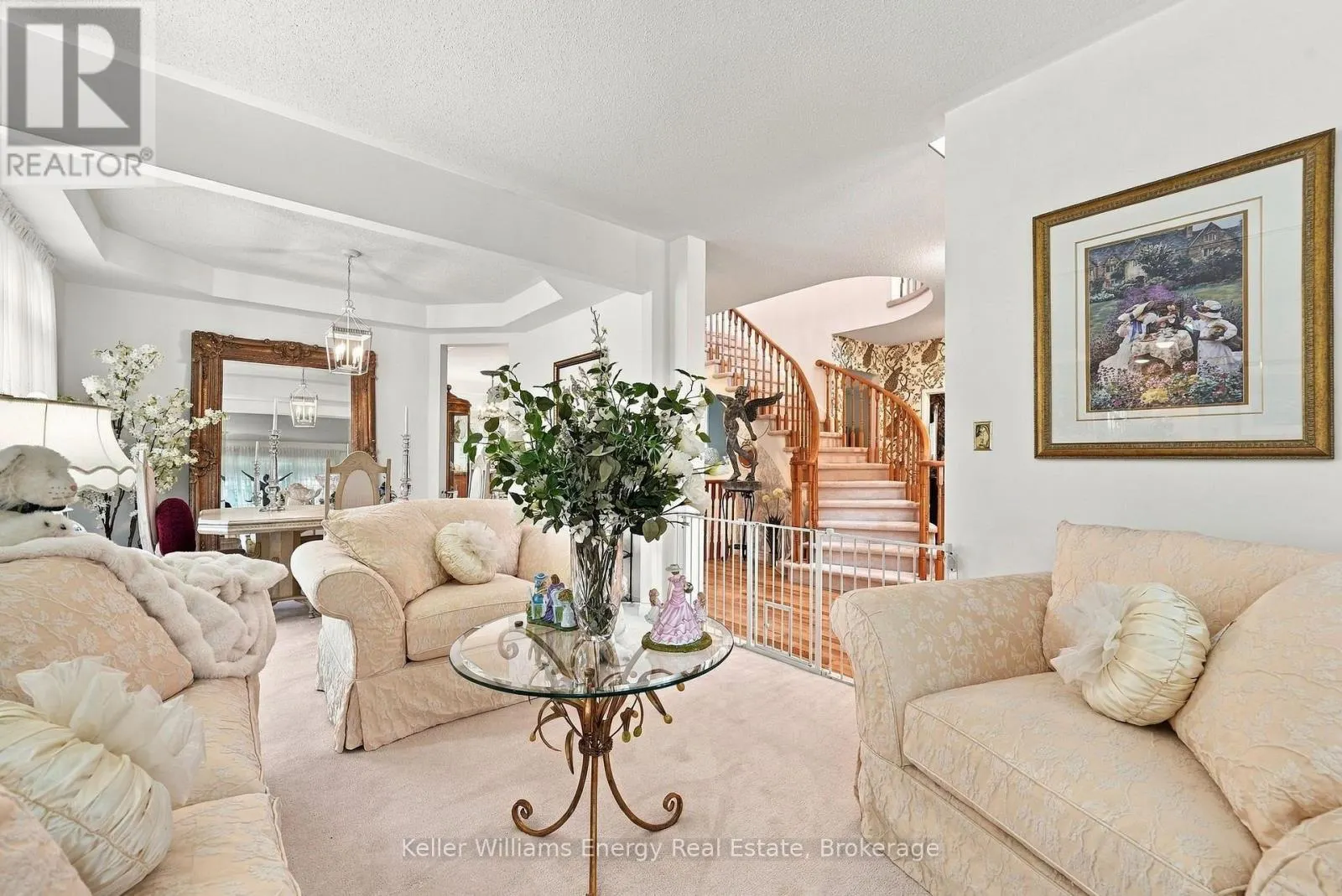 990 GLENBOURNE DRIVE