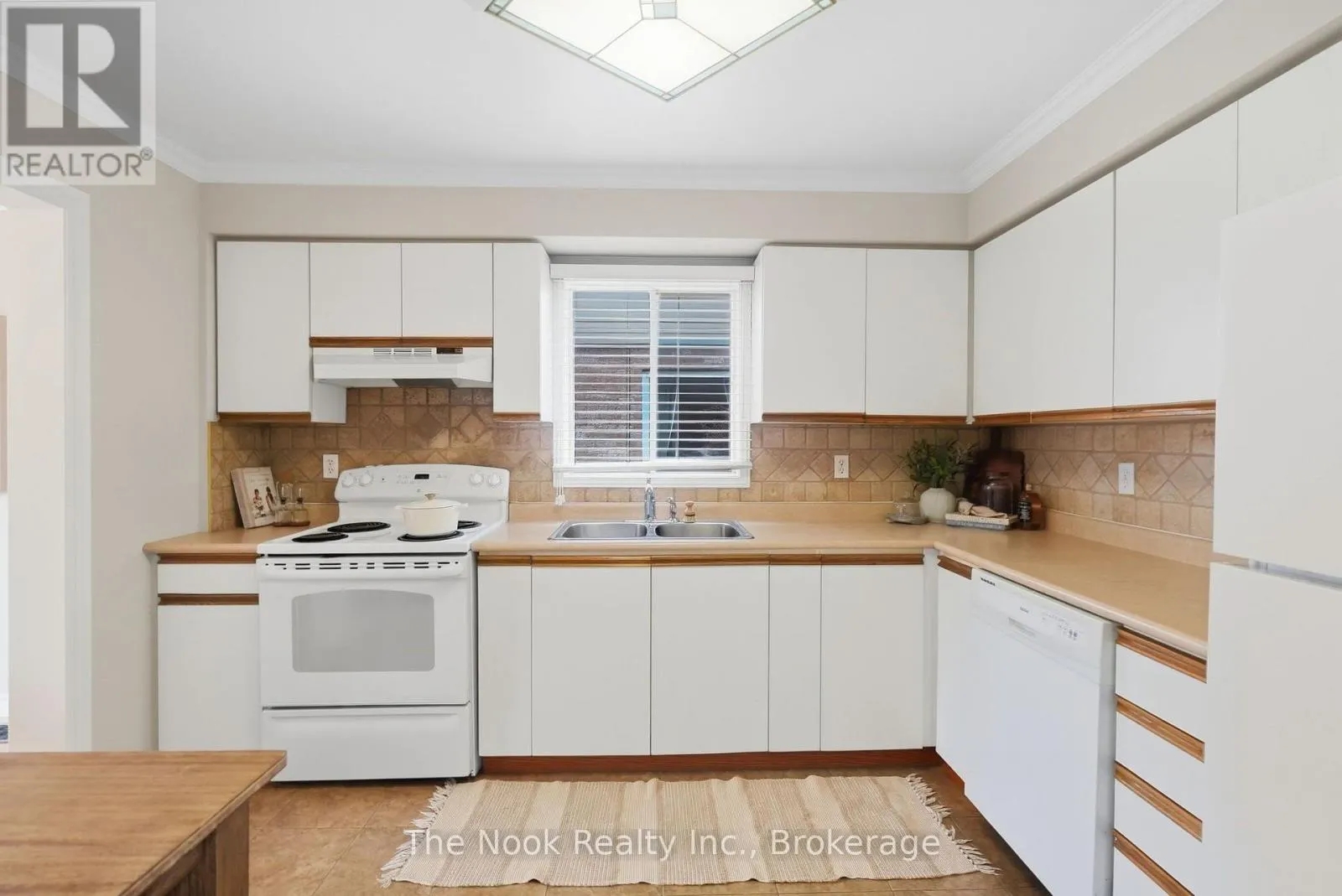 16 KERSHAW STREET