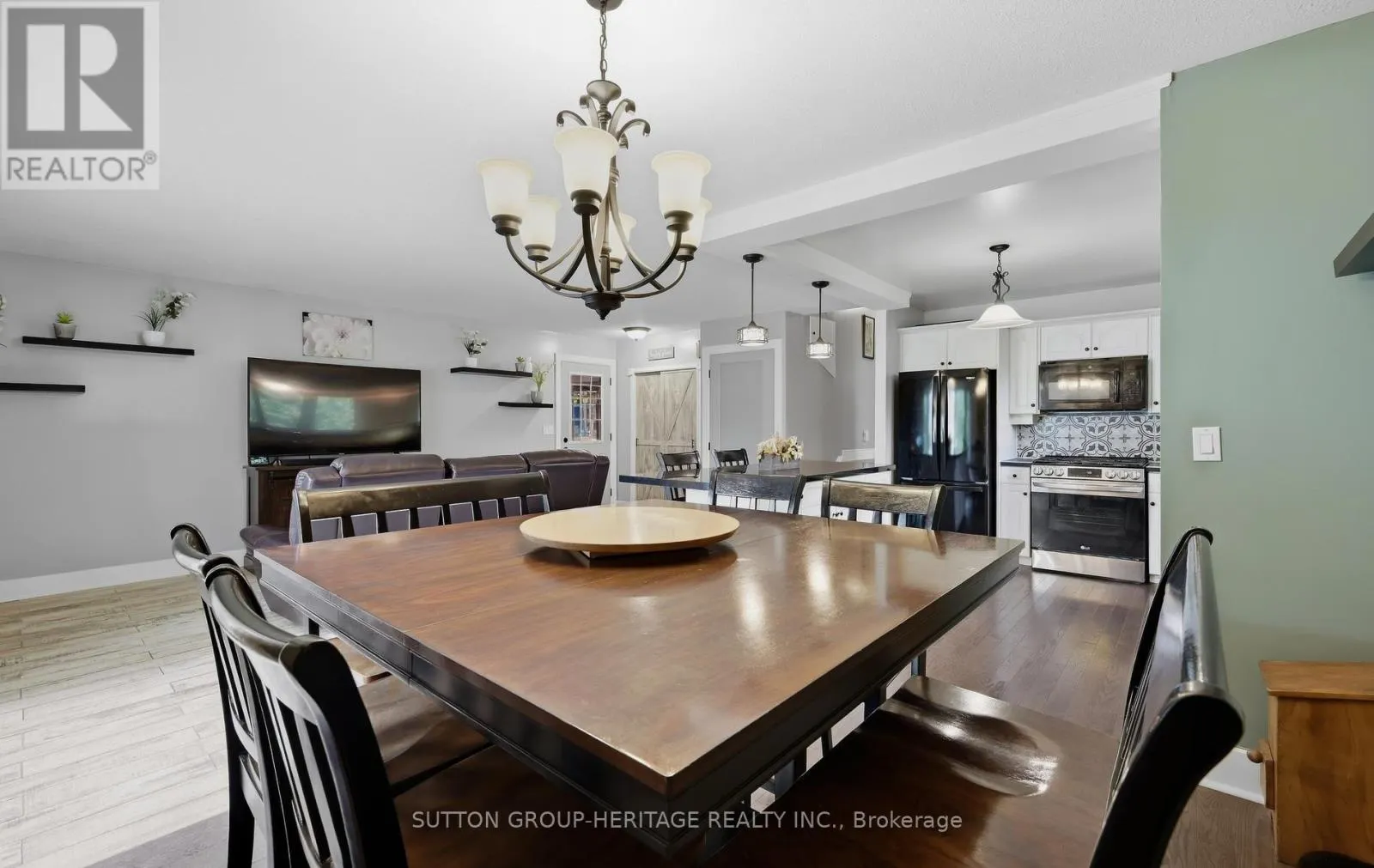 20 STRATHY ROAD