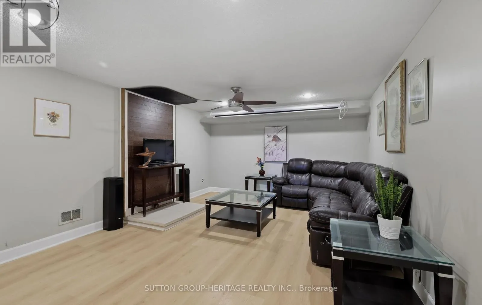 20 STRATHY ROAD