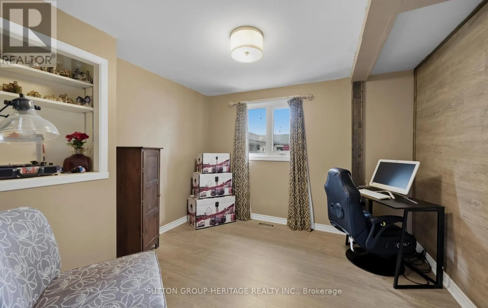 20 STRATHY ROAD