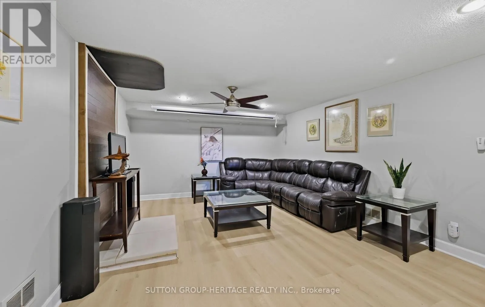 20 STRATHY ROAD