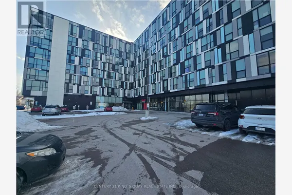523 - 1900 SIMCOE STREET N