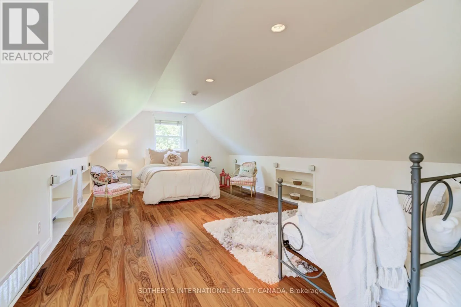 14 MUNDAY COURT
