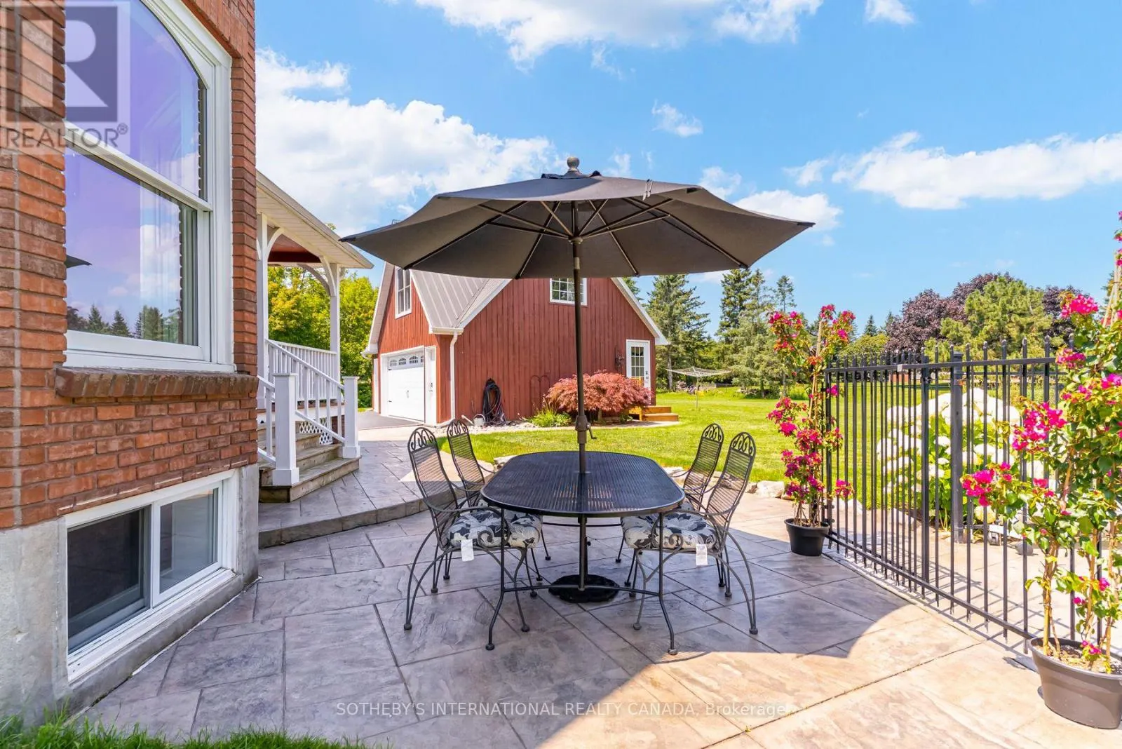 14 MUNDAY COURT