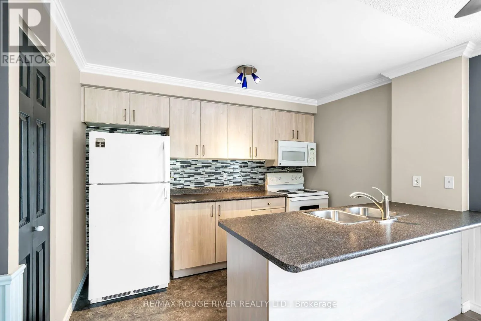 210 - 91 ASPEN SPRINGS DRIVE