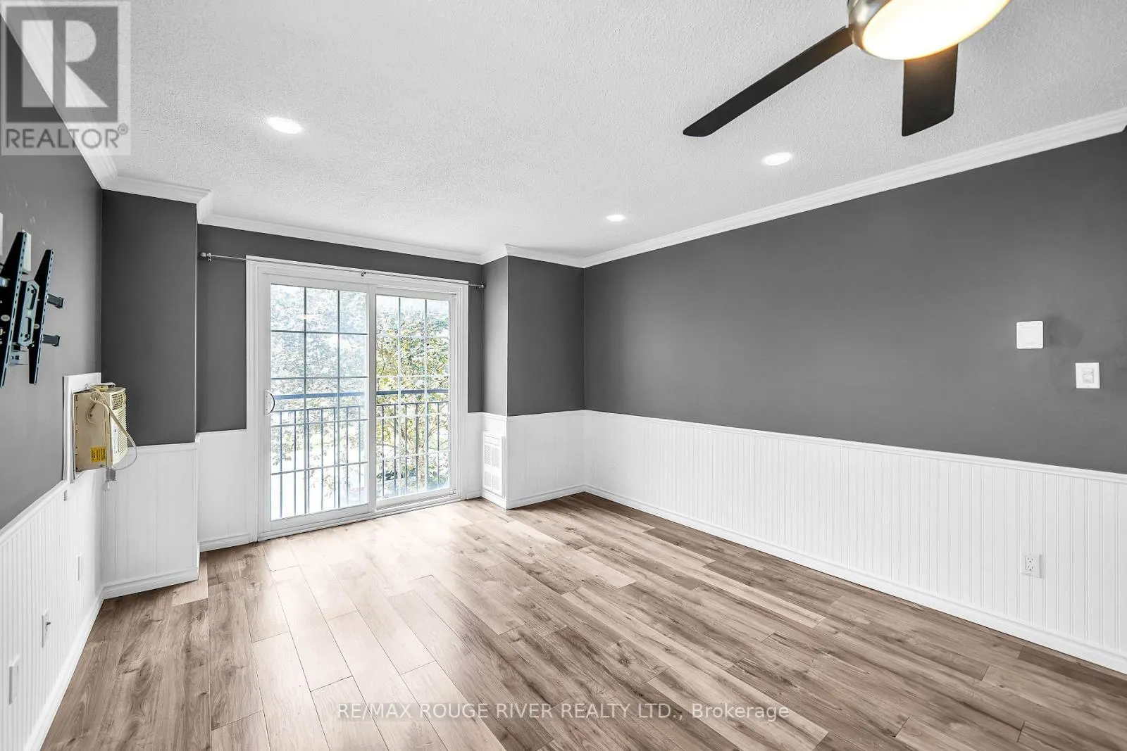210 - 91 ASPEN SPRINGS DRIVE