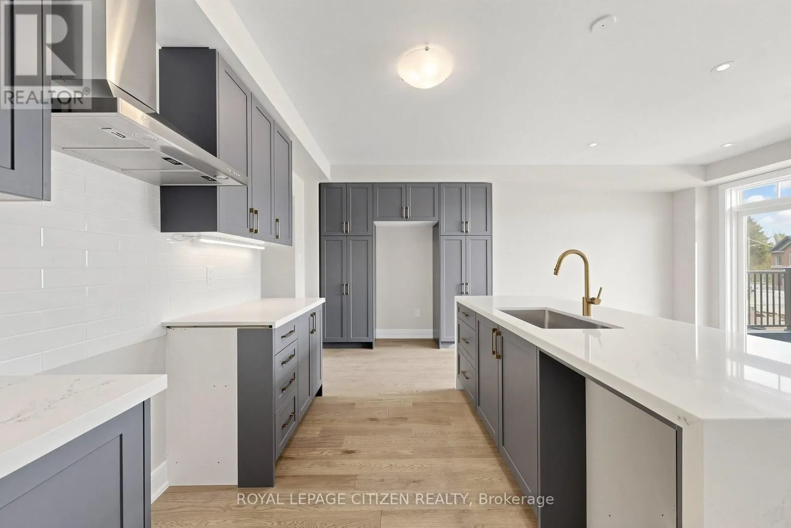 26 WAKELY CRESCENT