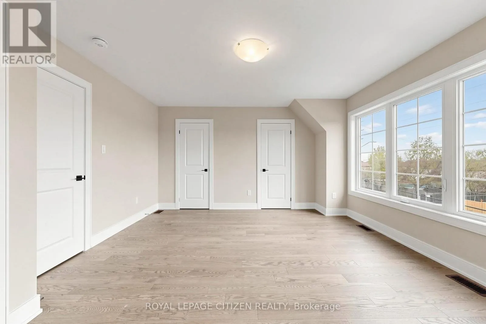 26 WAKELY CRESCENT
