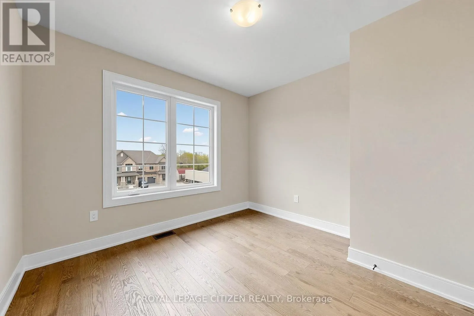26 WAKELY CRESCENT