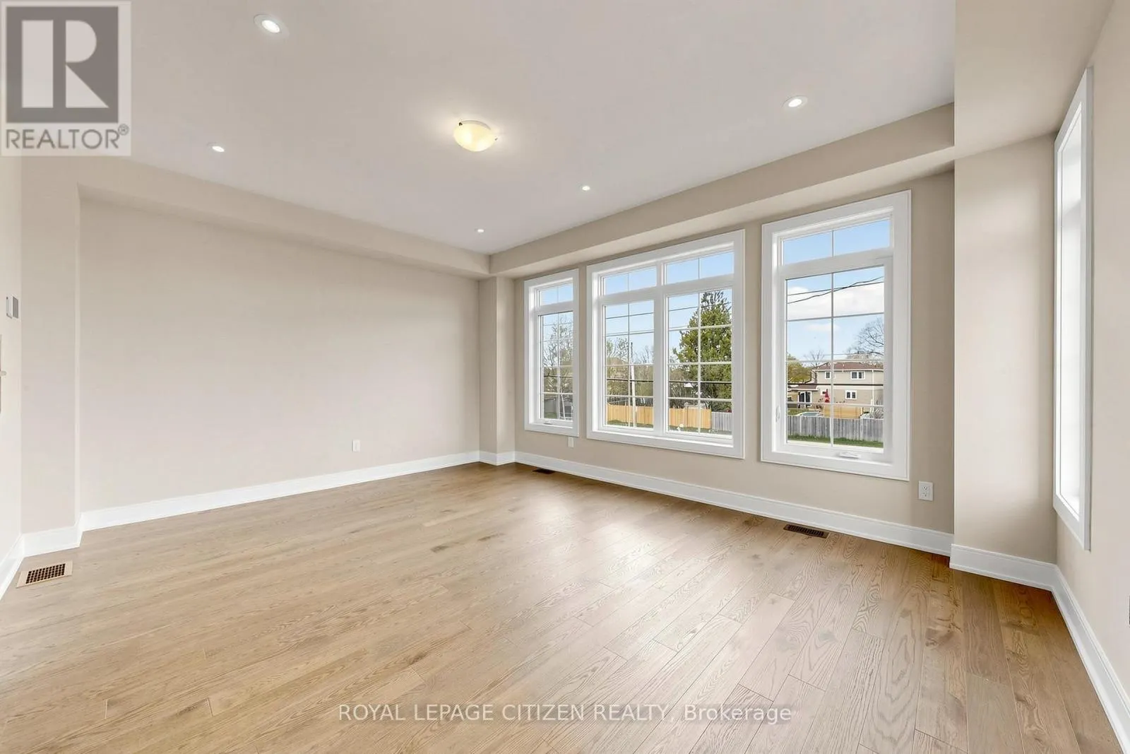 26 WAKELY CRESCENT