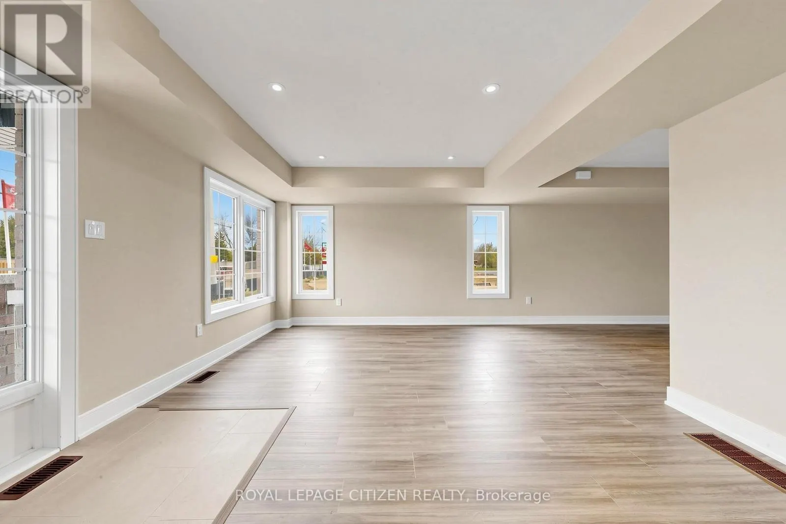 26 WAKELY CRESCENT