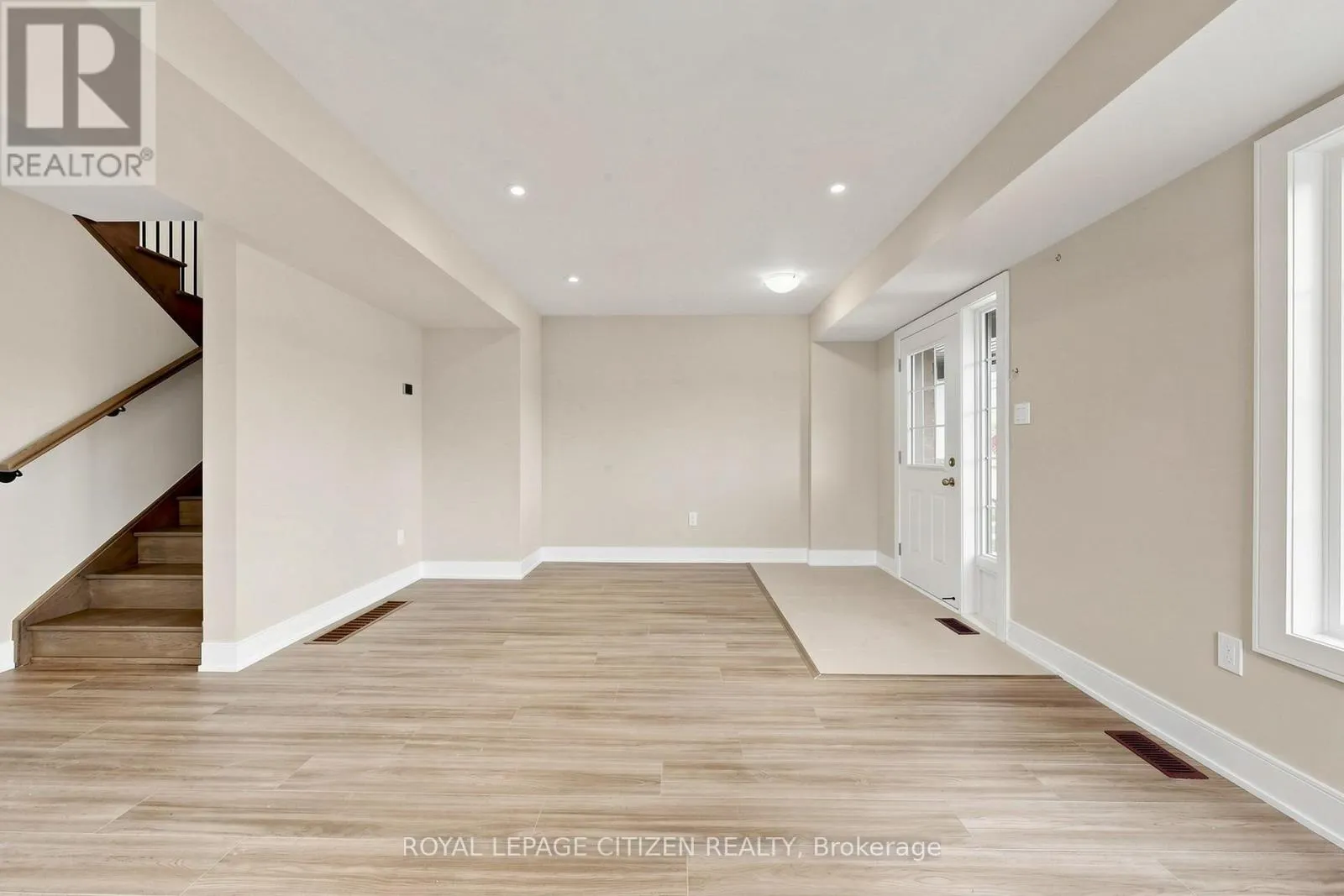 26 WAKELY CRESCENT