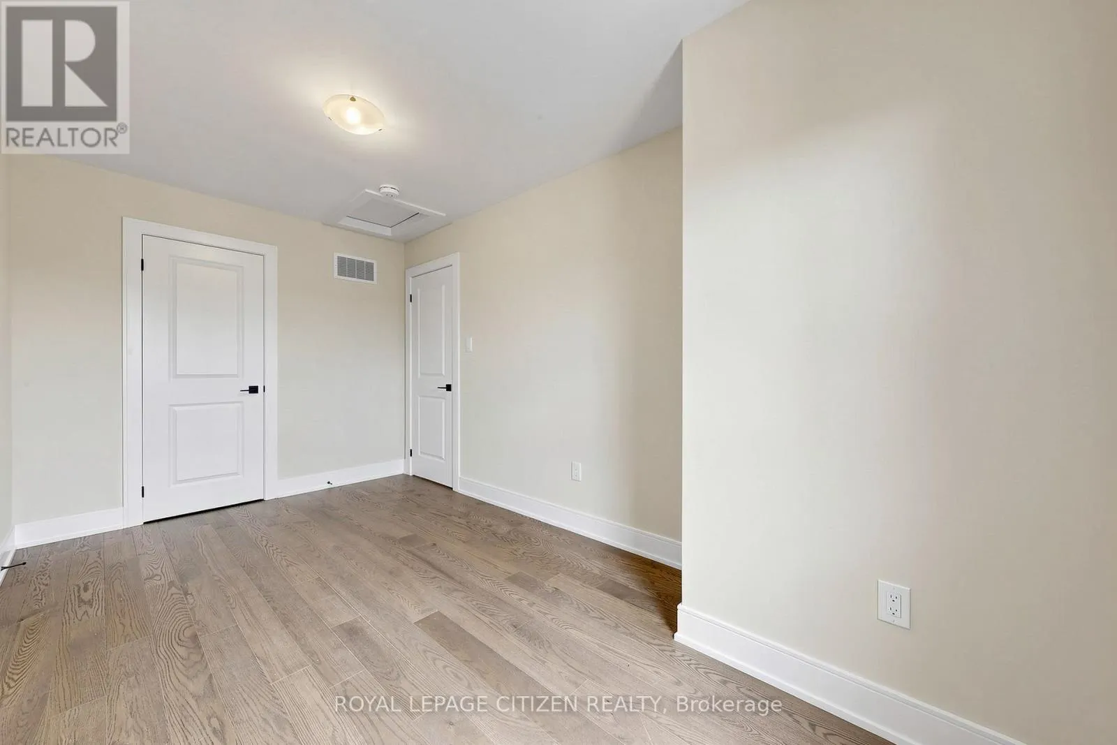 26 WAKELY CRESCENT