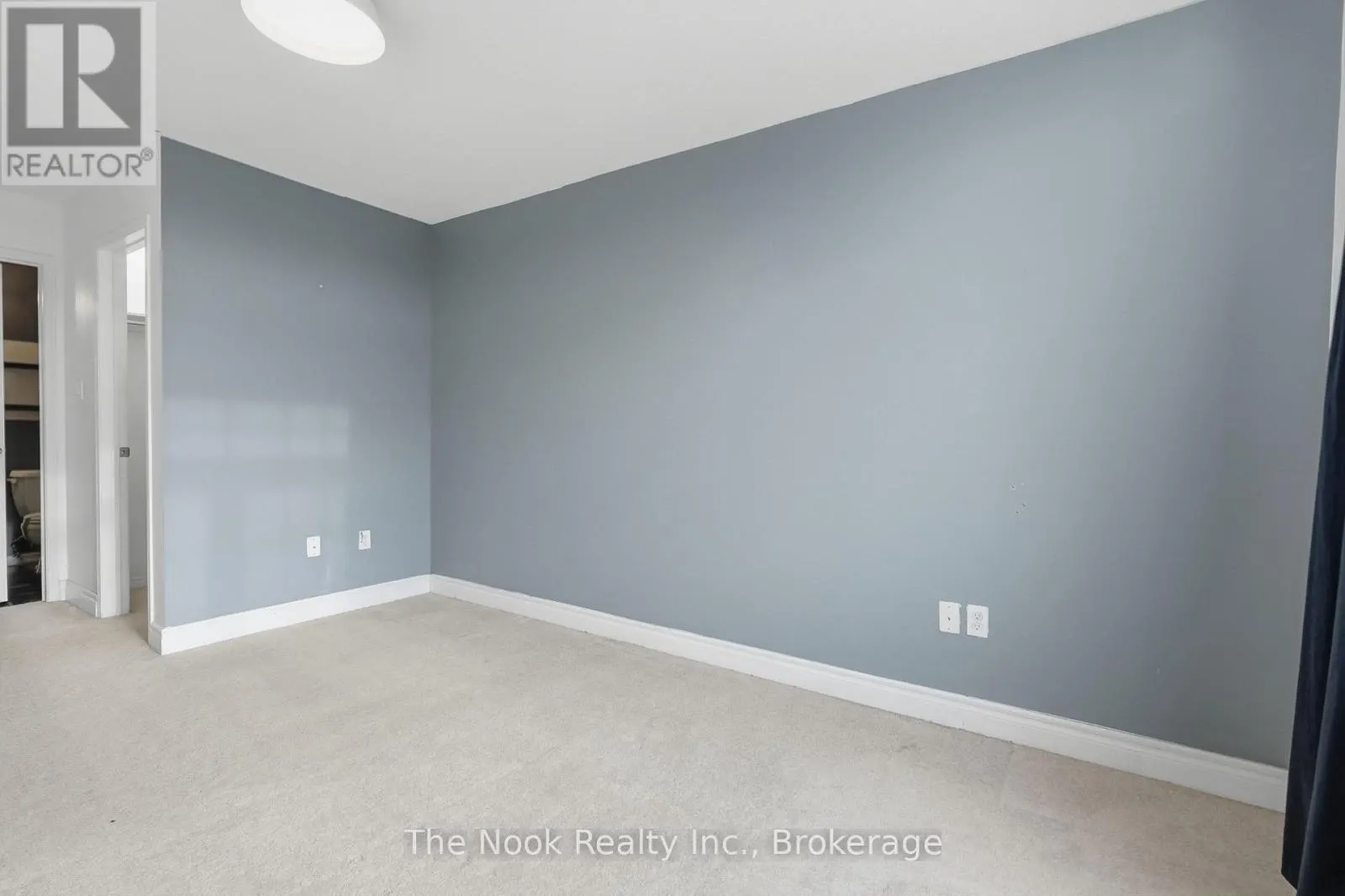 27 BLUNDEN ROAD