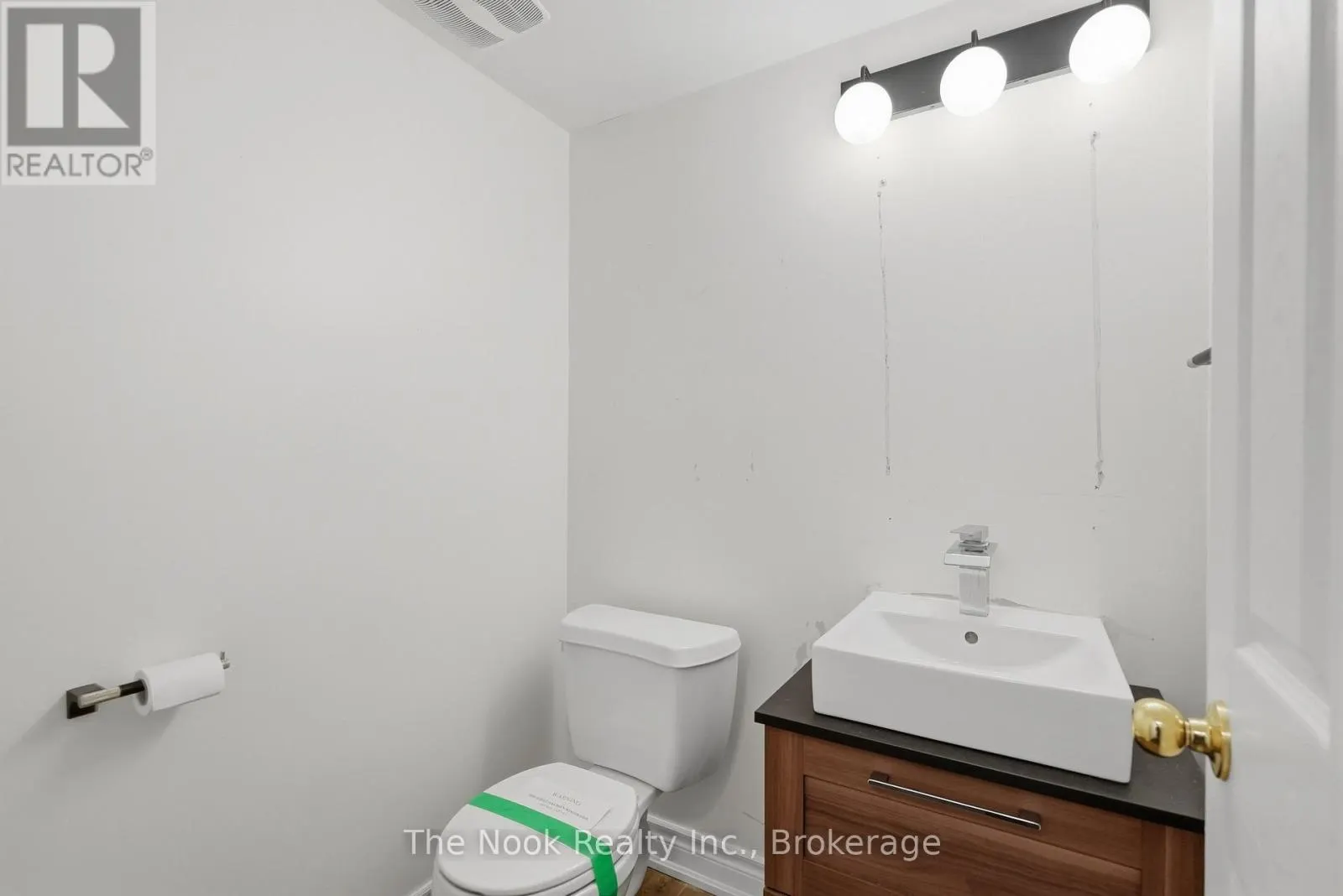 27 BLUNDEN ROAD