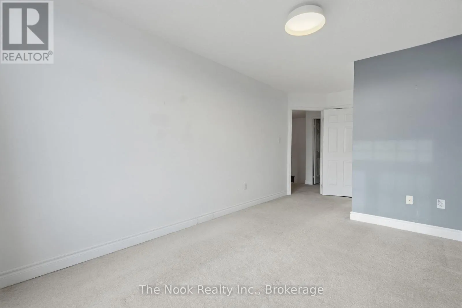 27 BLUNDEN ROAD
