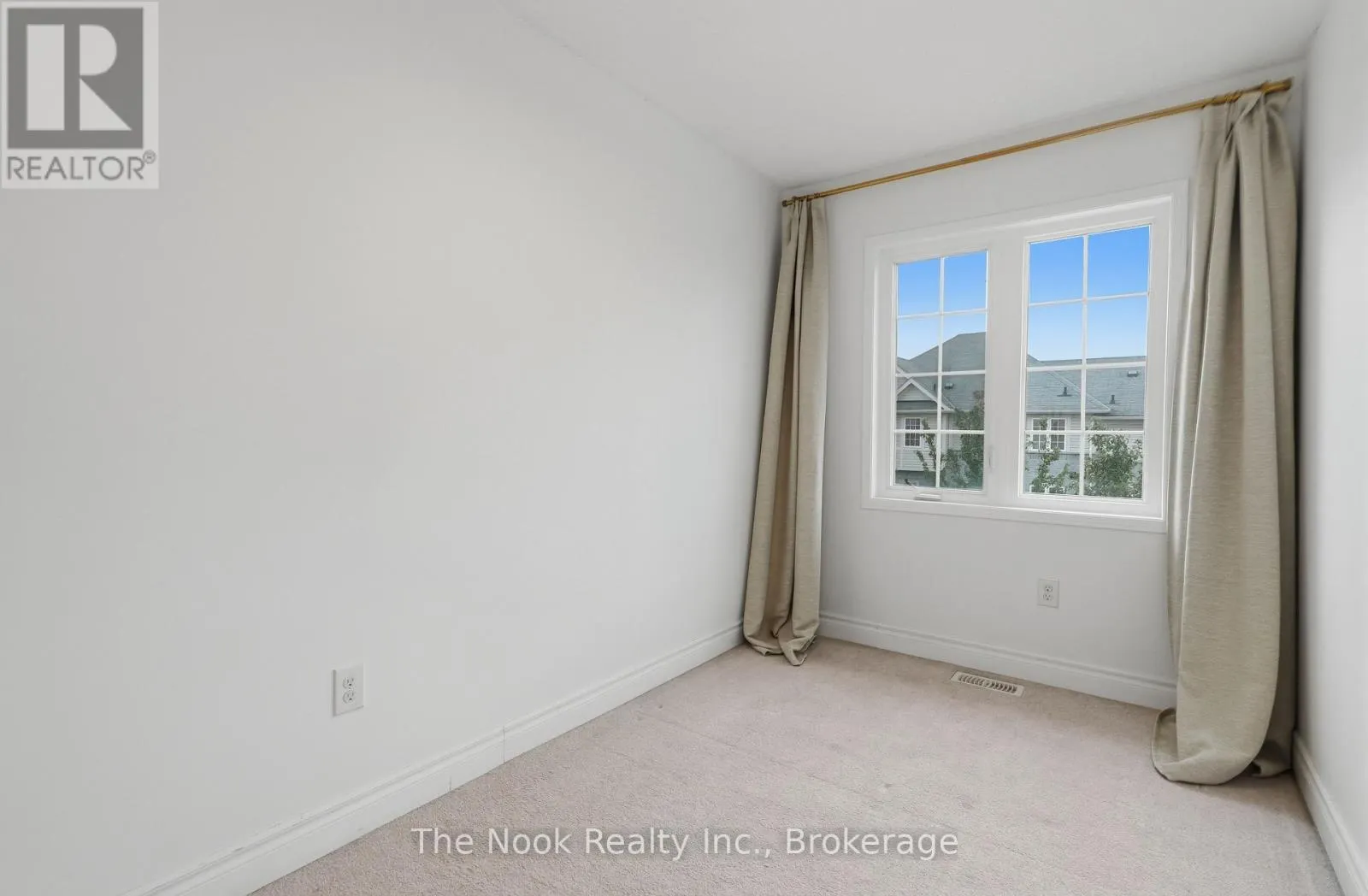 27 BLUNDEN ROAD