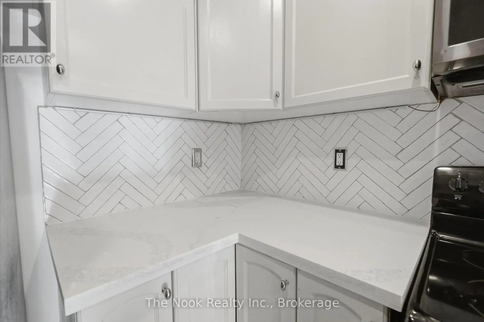 27 BLUNDEN ROAD
