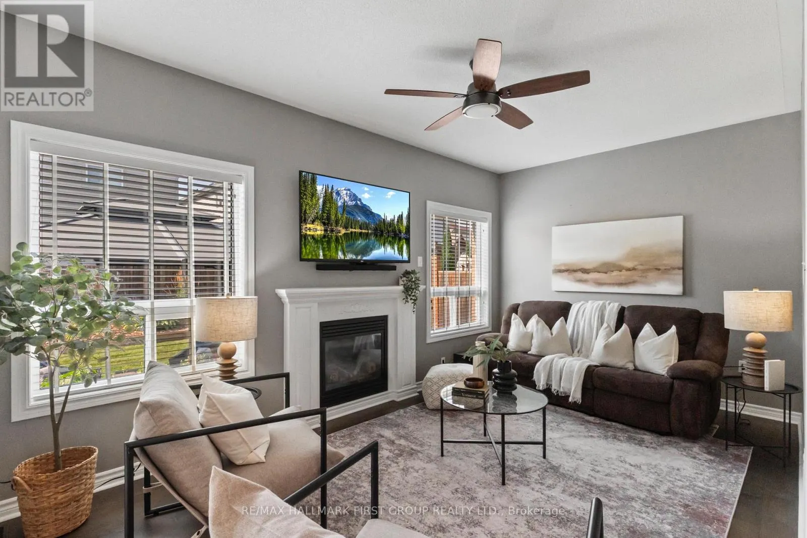96 REDFERN CRESCENT