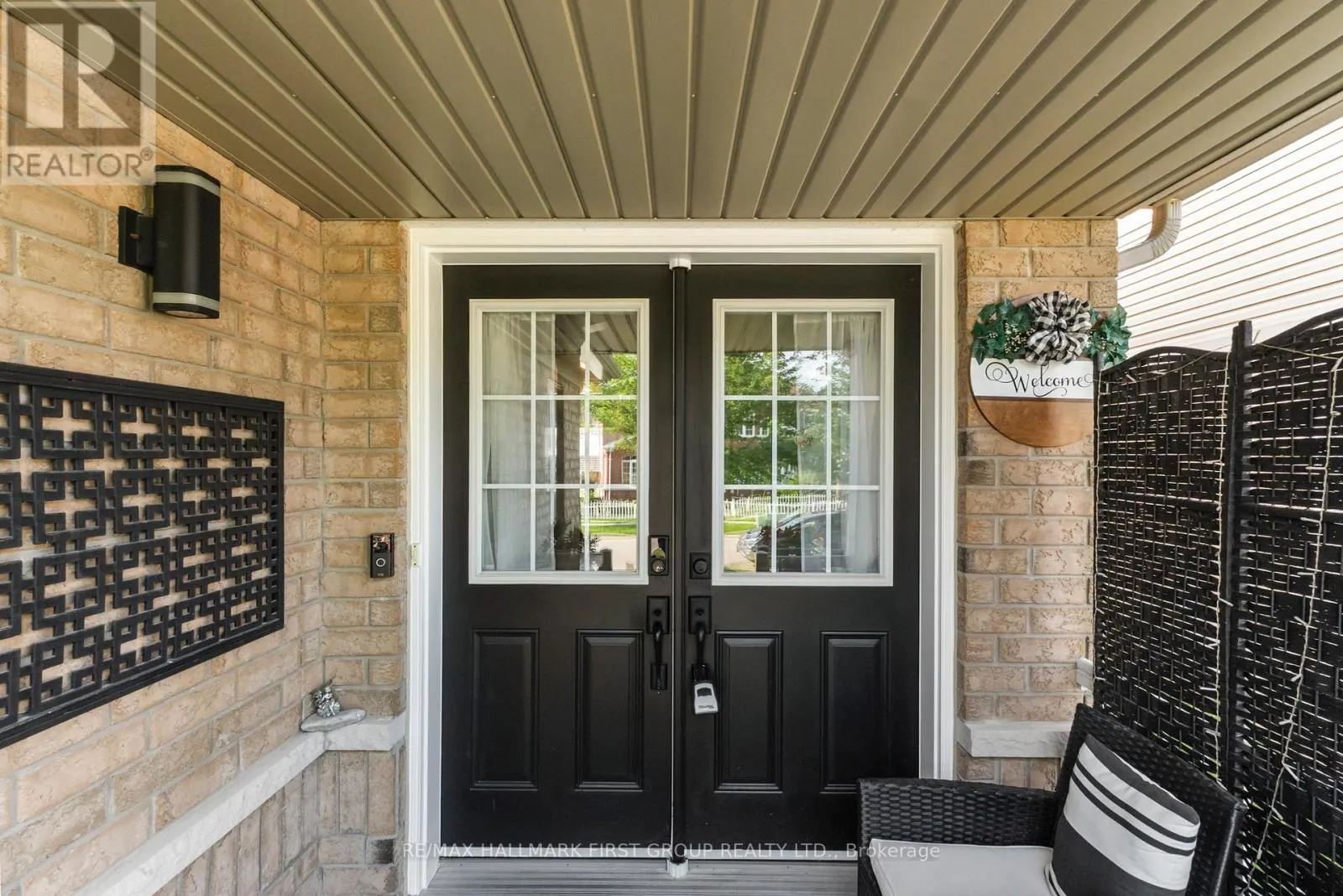 96 REDFERN CRESCENT