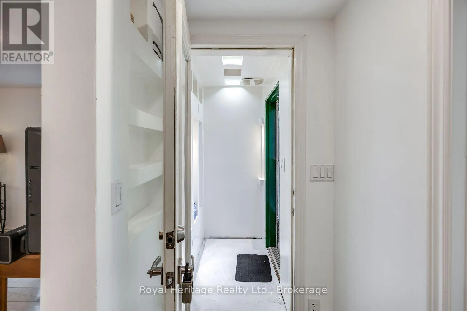 207 VALENCIA ROAD
