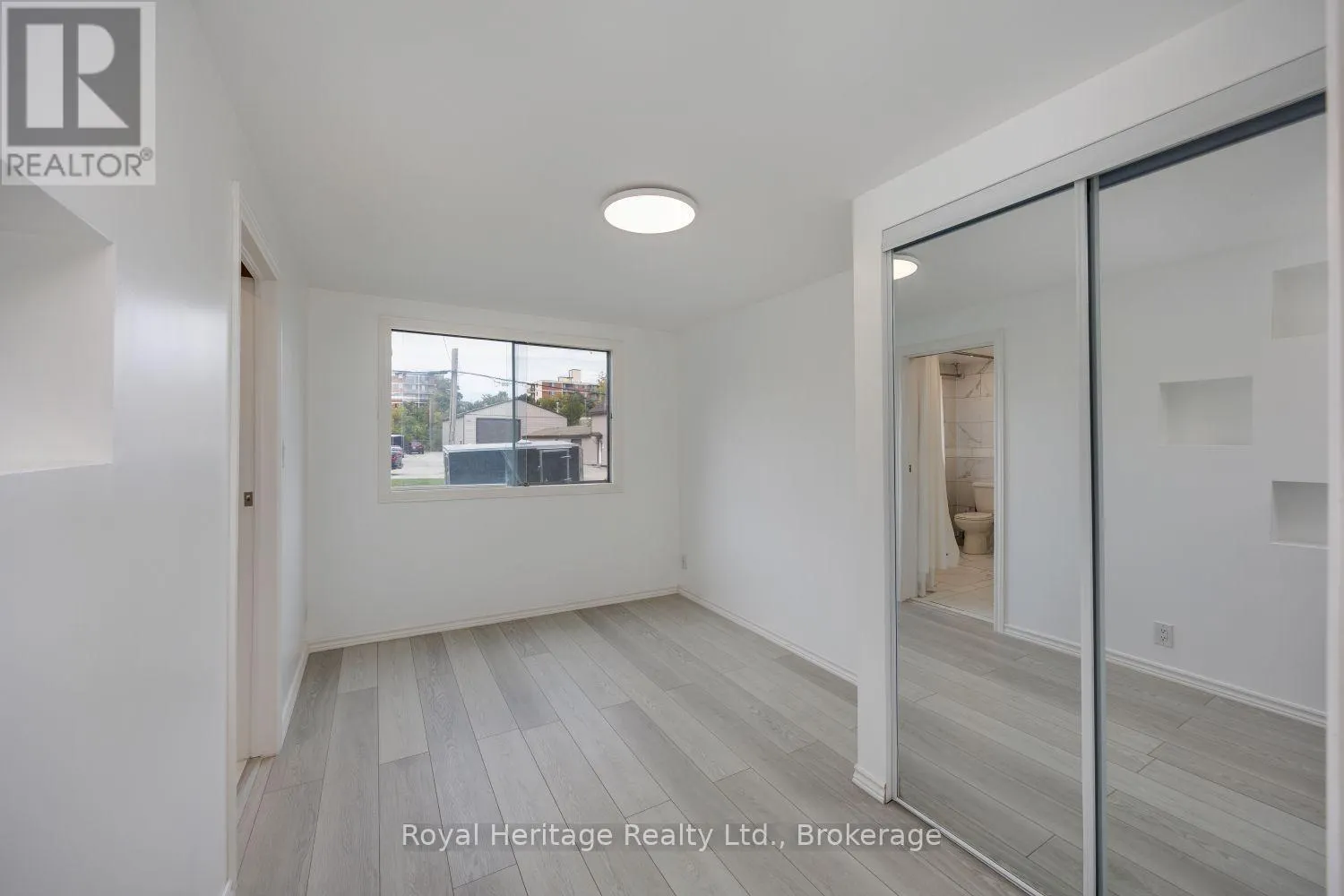 207 VALENCIA ROAD
