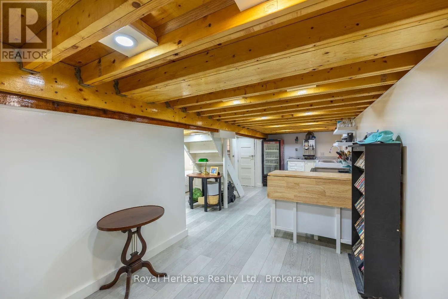207 VALENCIA ROAD