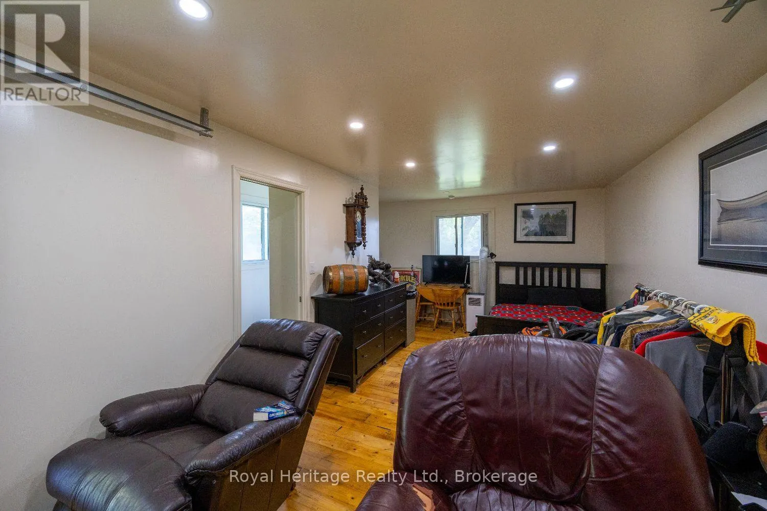207 VALENCIA ROAD