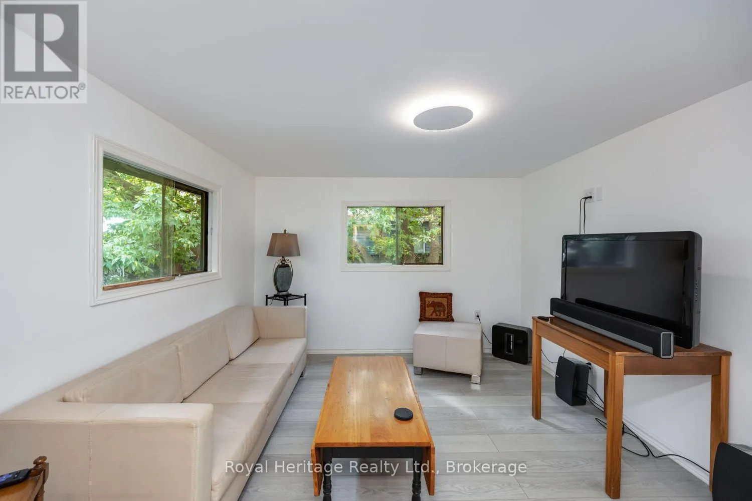 207 VALENCIA ROAD