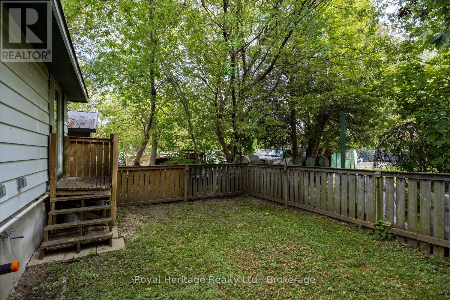 207 VALENCIA ROAD