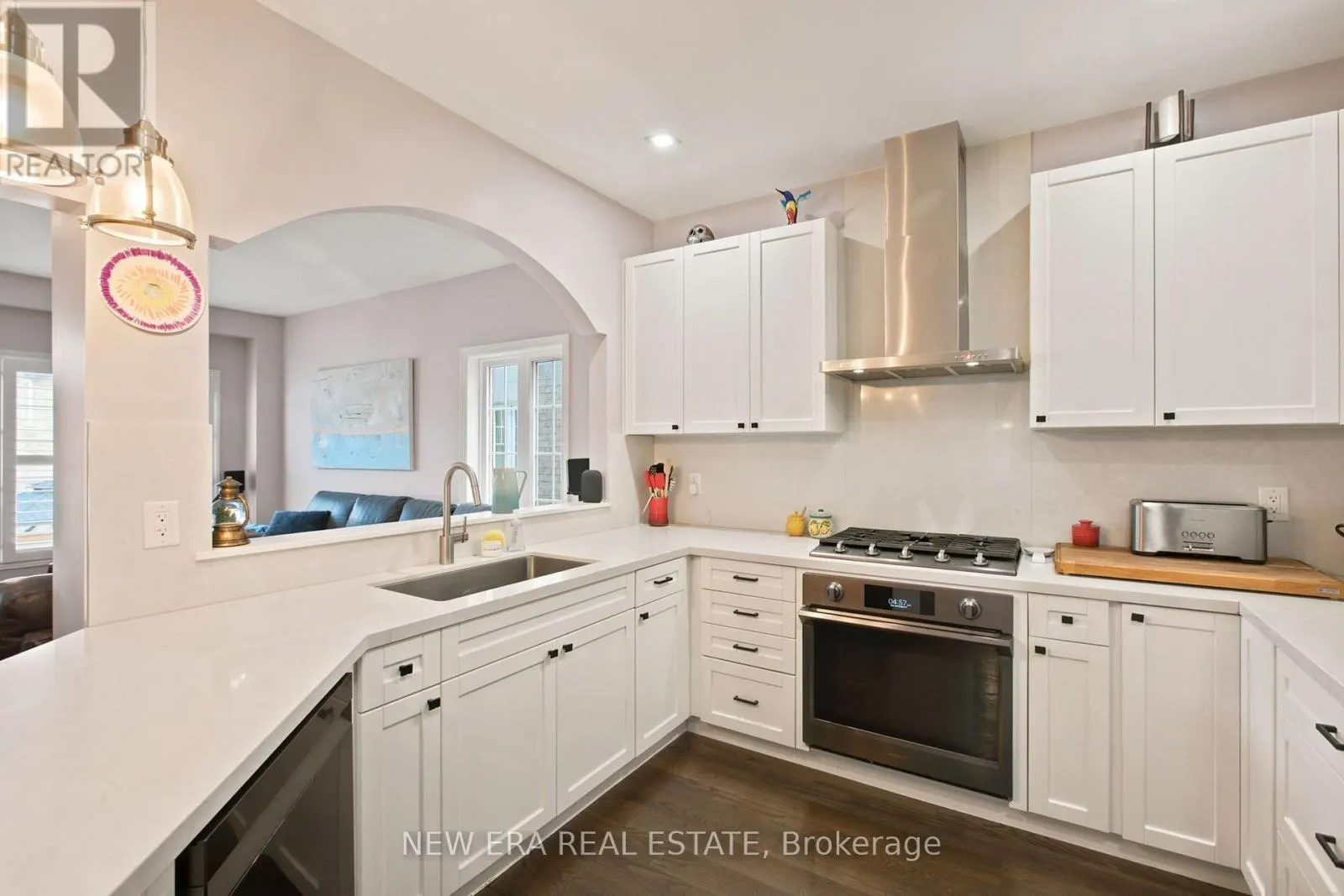 77 JEVONS DRIVE