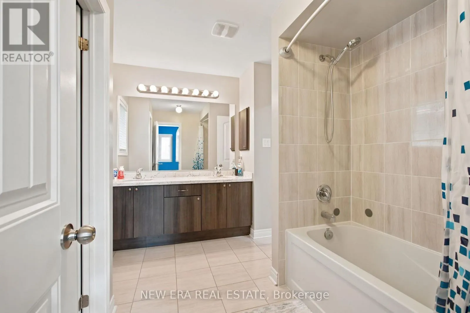 77 JEVONS DRIVE