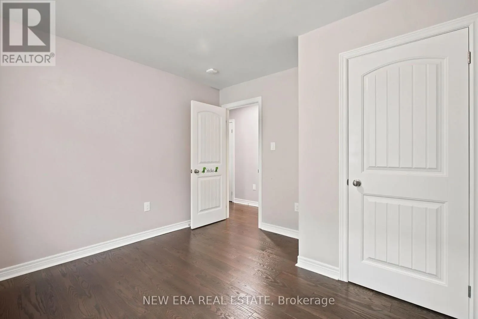 77 JEVONS DRIVE