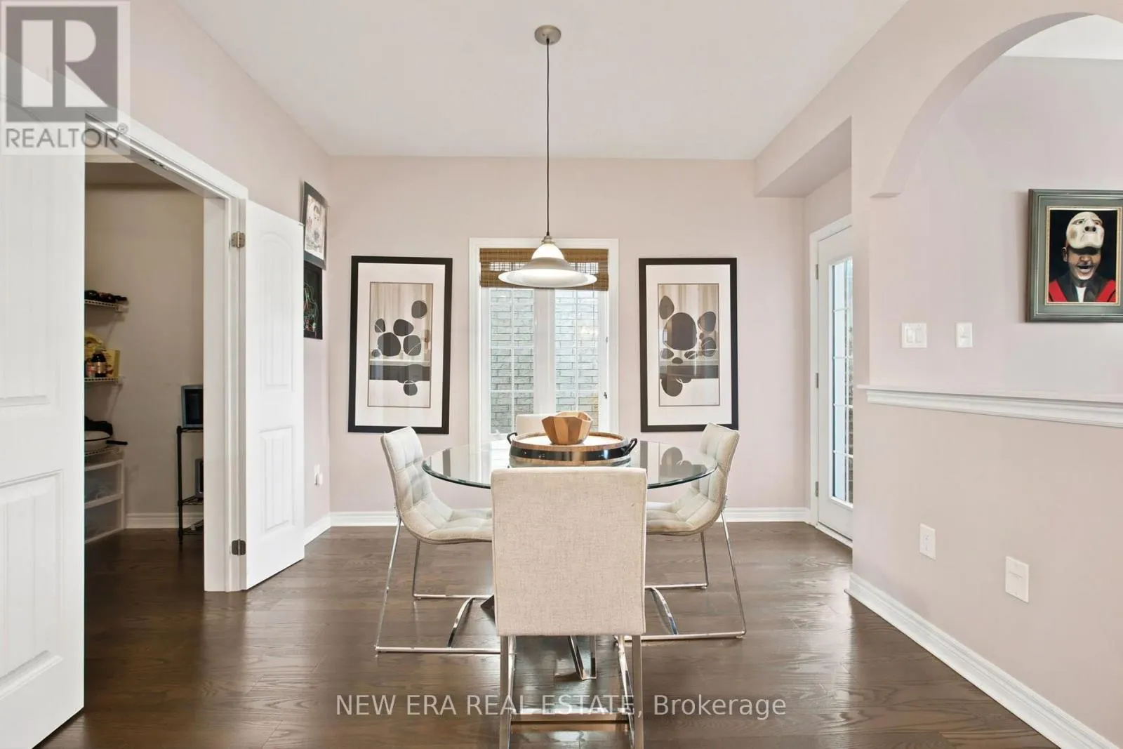 77 JEVONS DRIVE