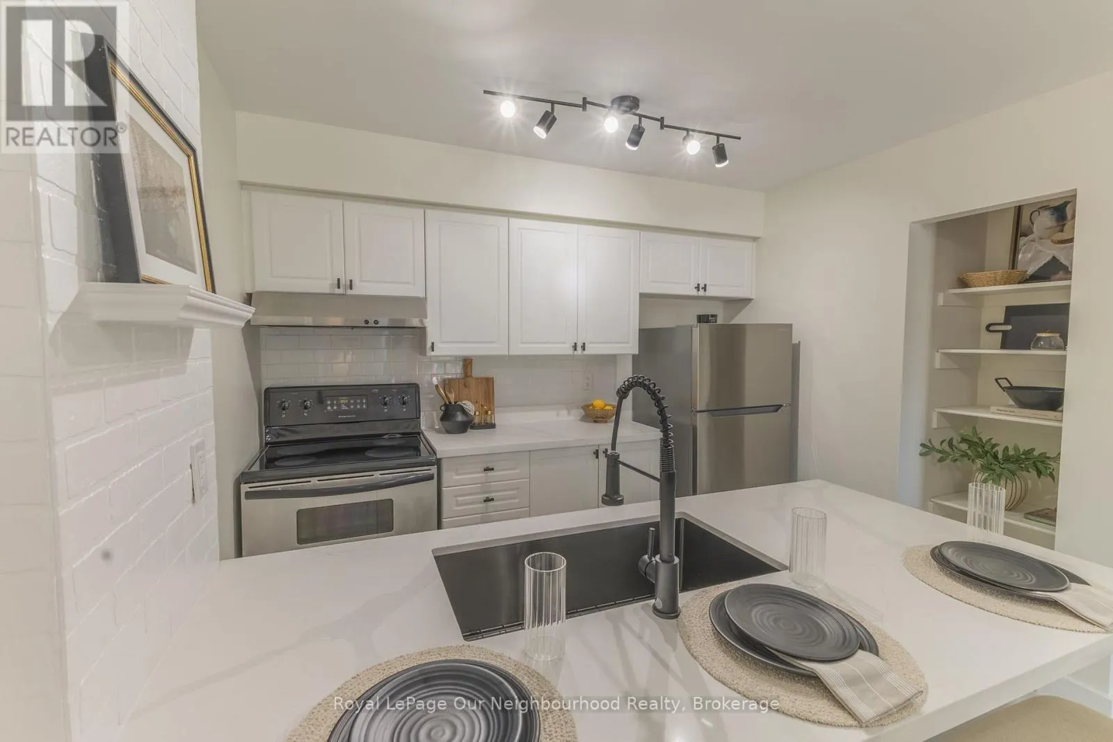 203 - 106 ASPEN SPRINGS DRIVE