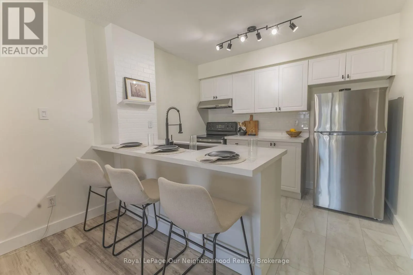 203 - 106 ASPEN SPRINGS DRIVE