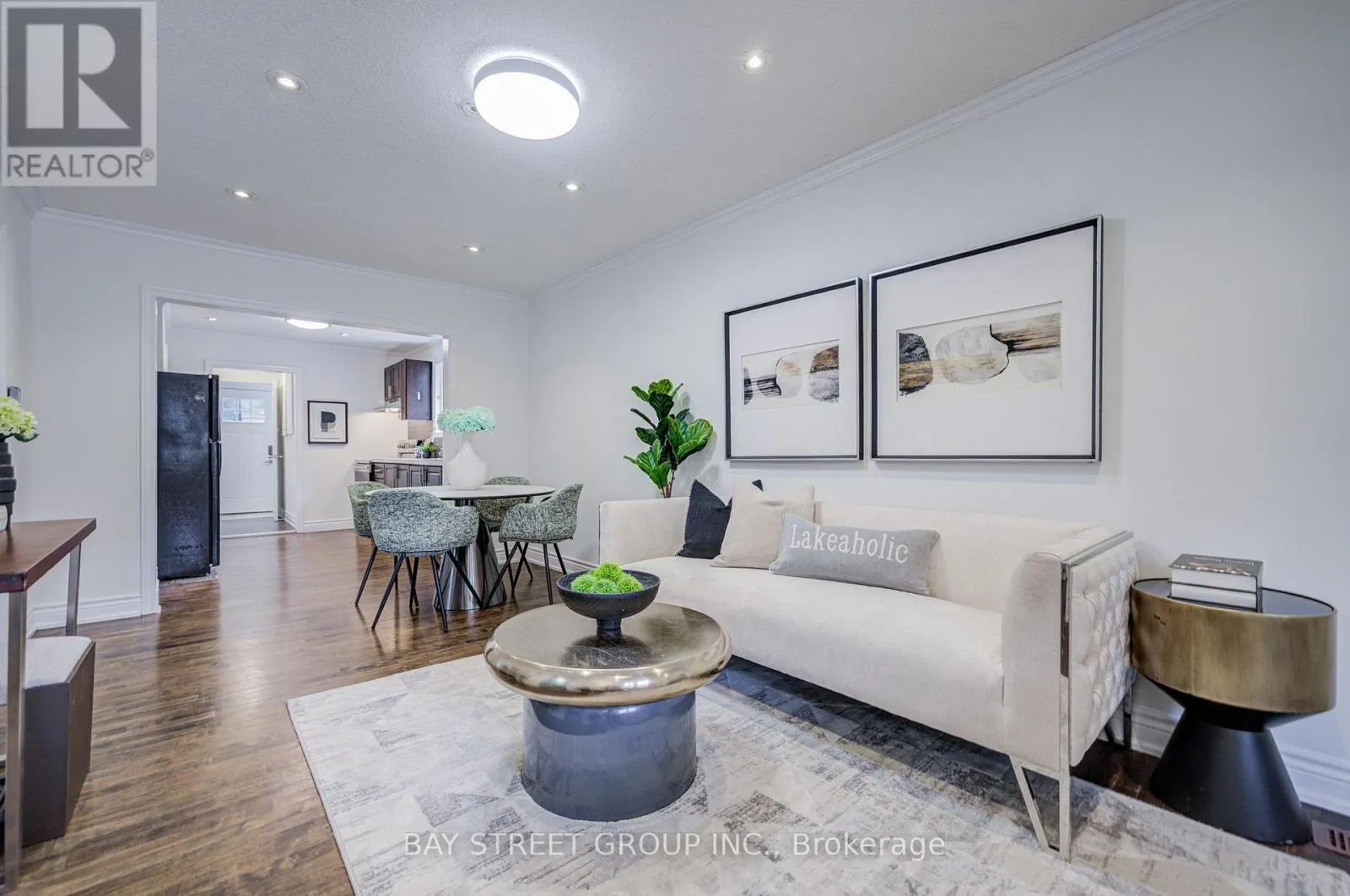 7 EMMOTT AVENUE