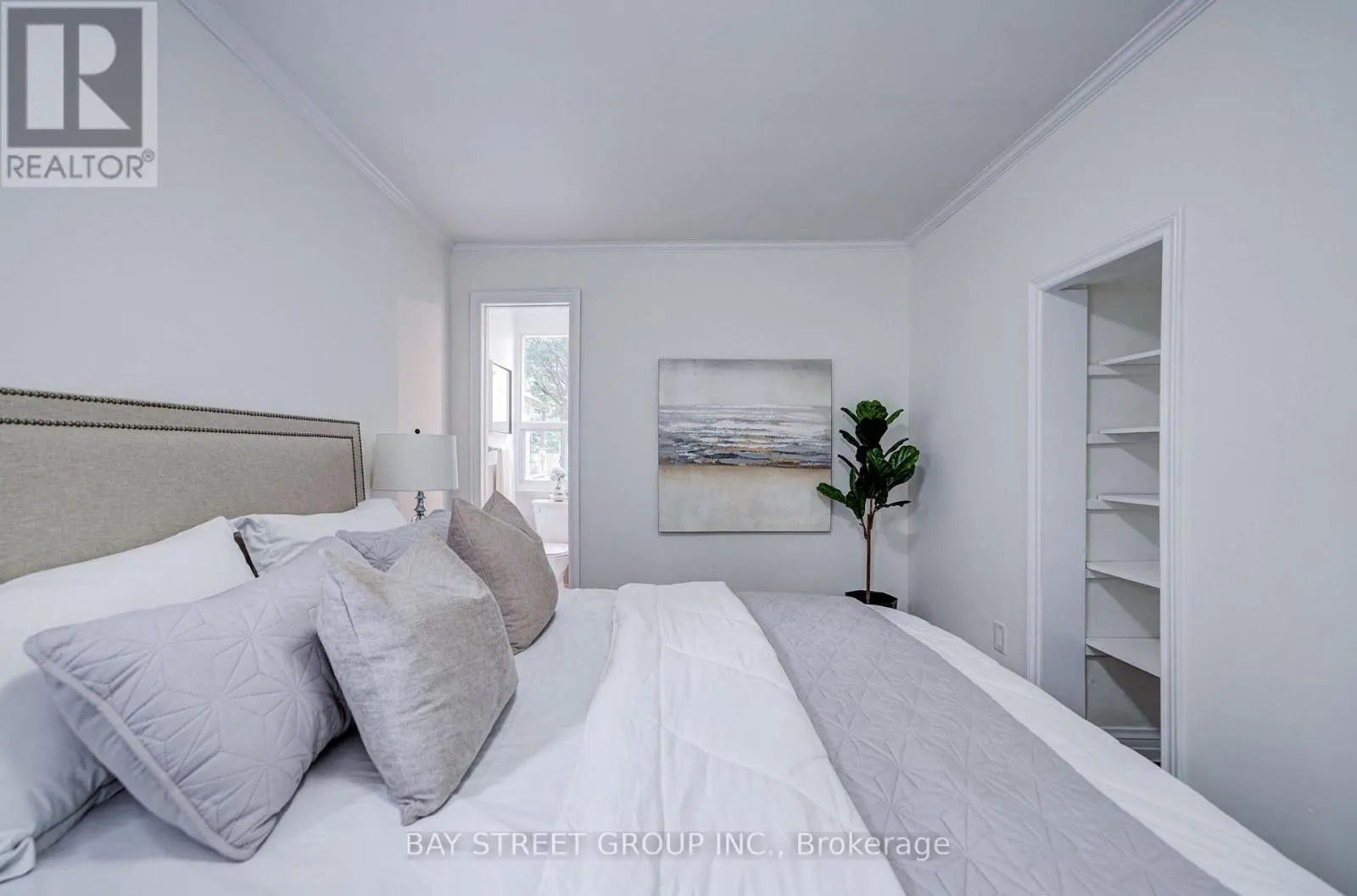 7 EMMOTT AVENUE