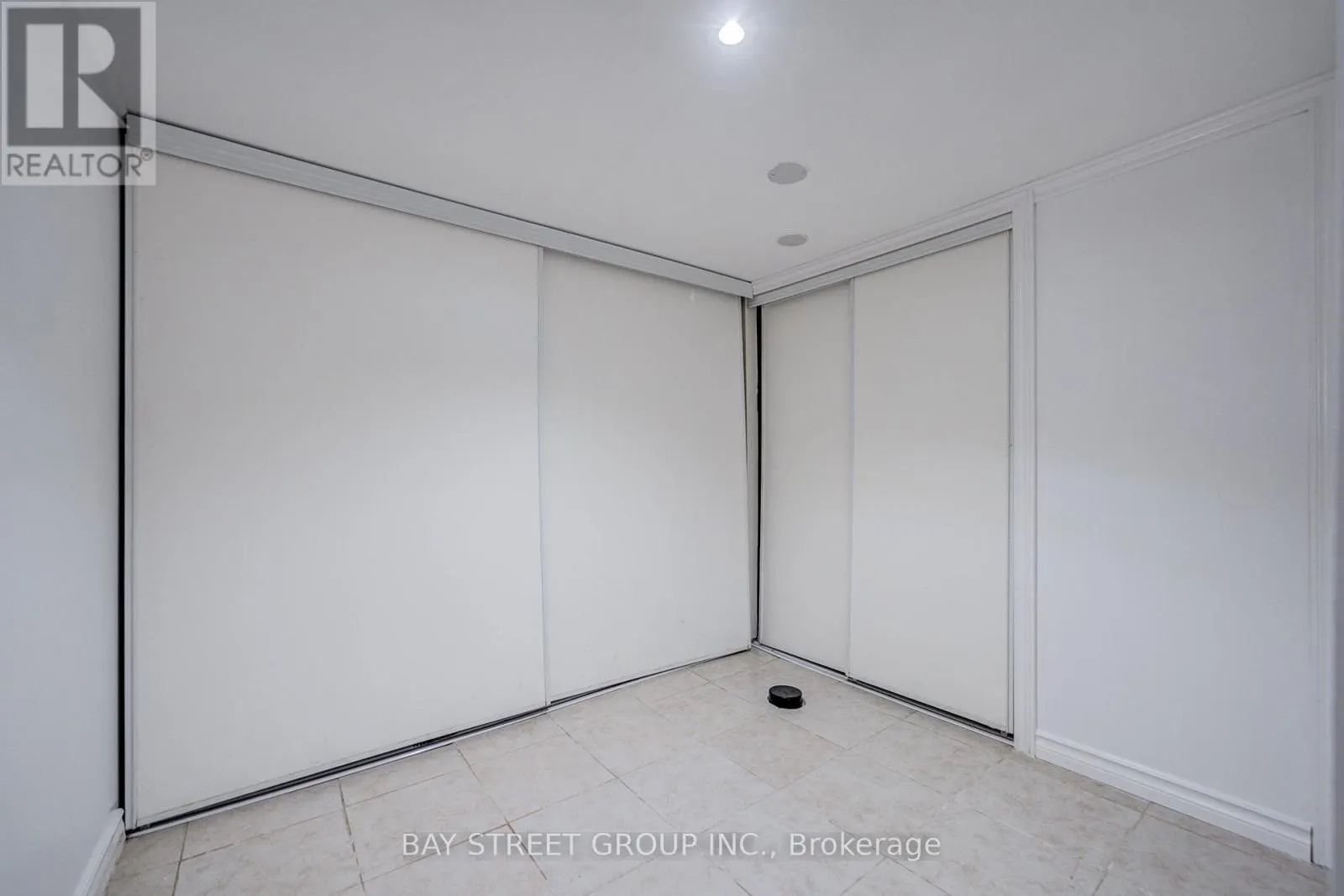 7 EMMOTT AVENUE