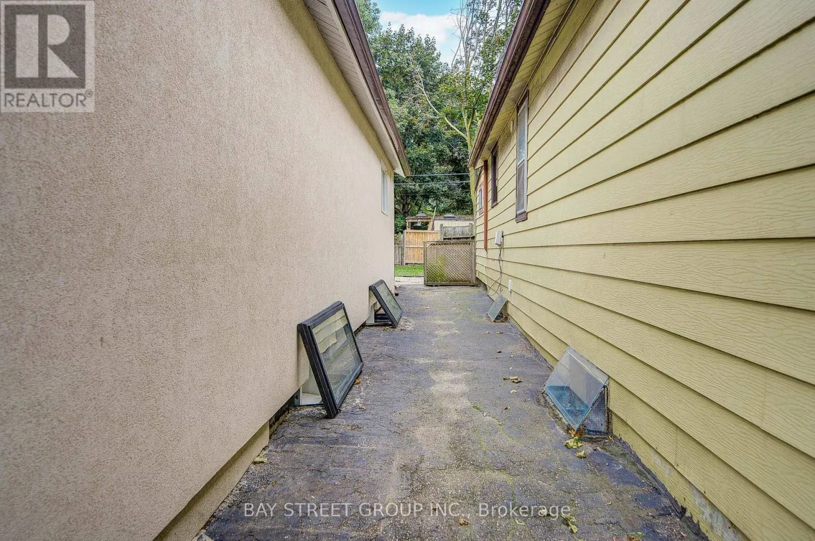 7 EMMOTT AVENUE