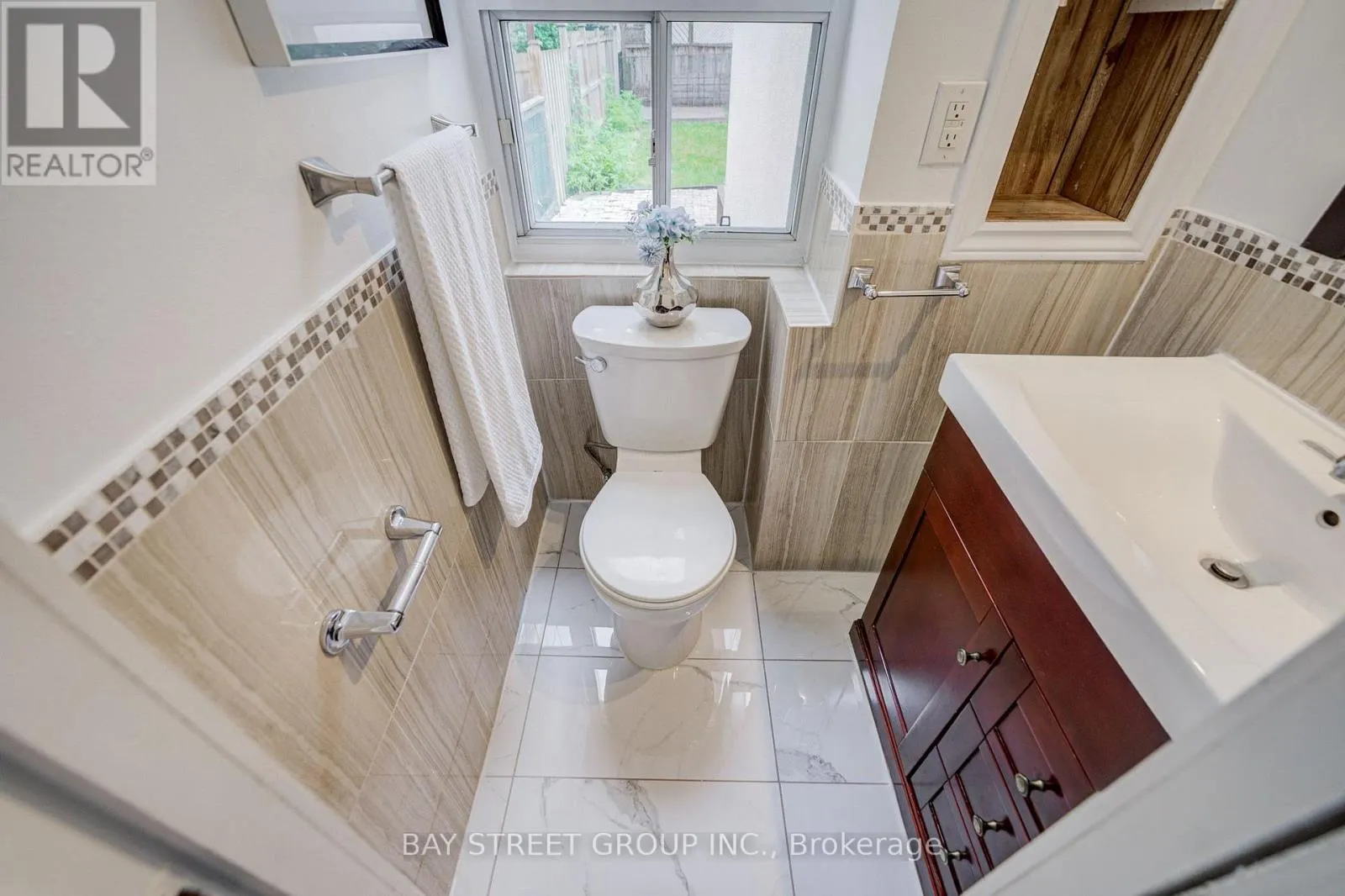7 EMMOTT AVENUE