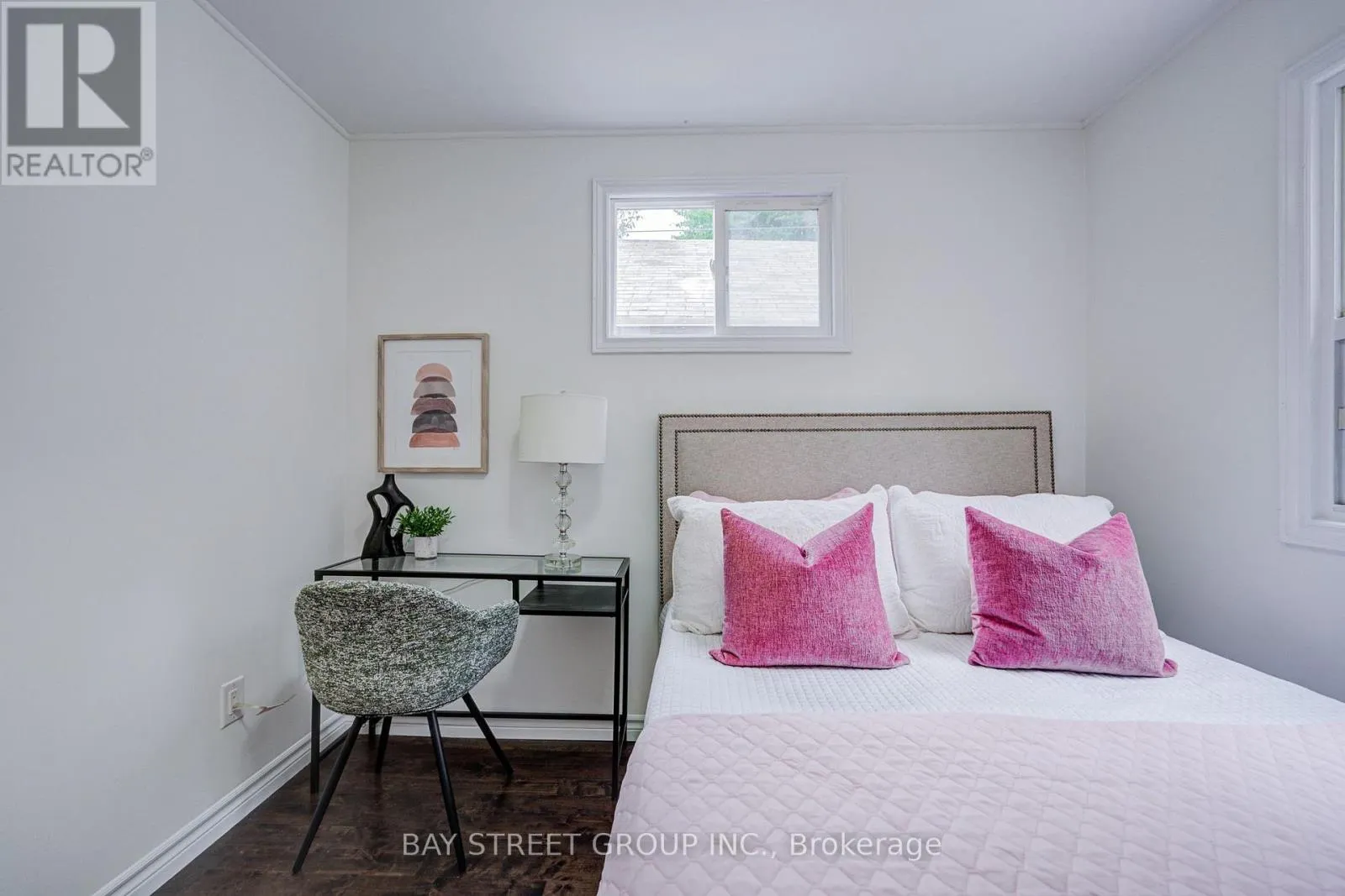 7 EMMOTT AVENUE