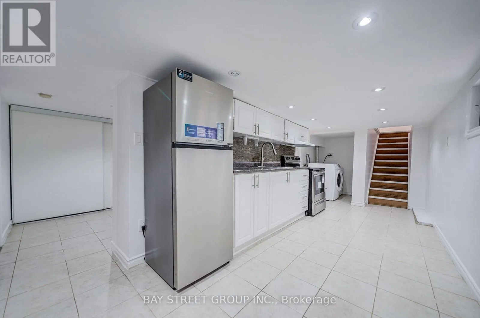 7 EMMOTT AVENUE