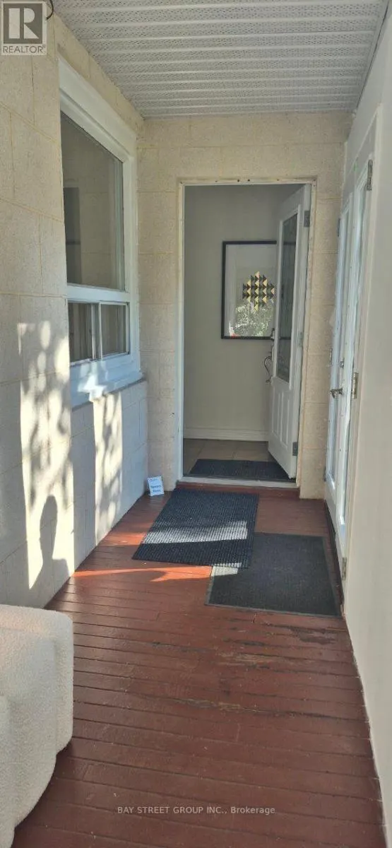 7 EMMOTT AVENUE