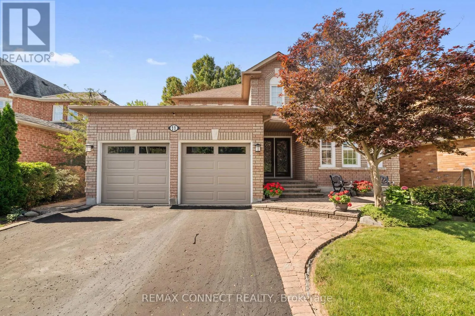 11 MCNEILAGE COURT