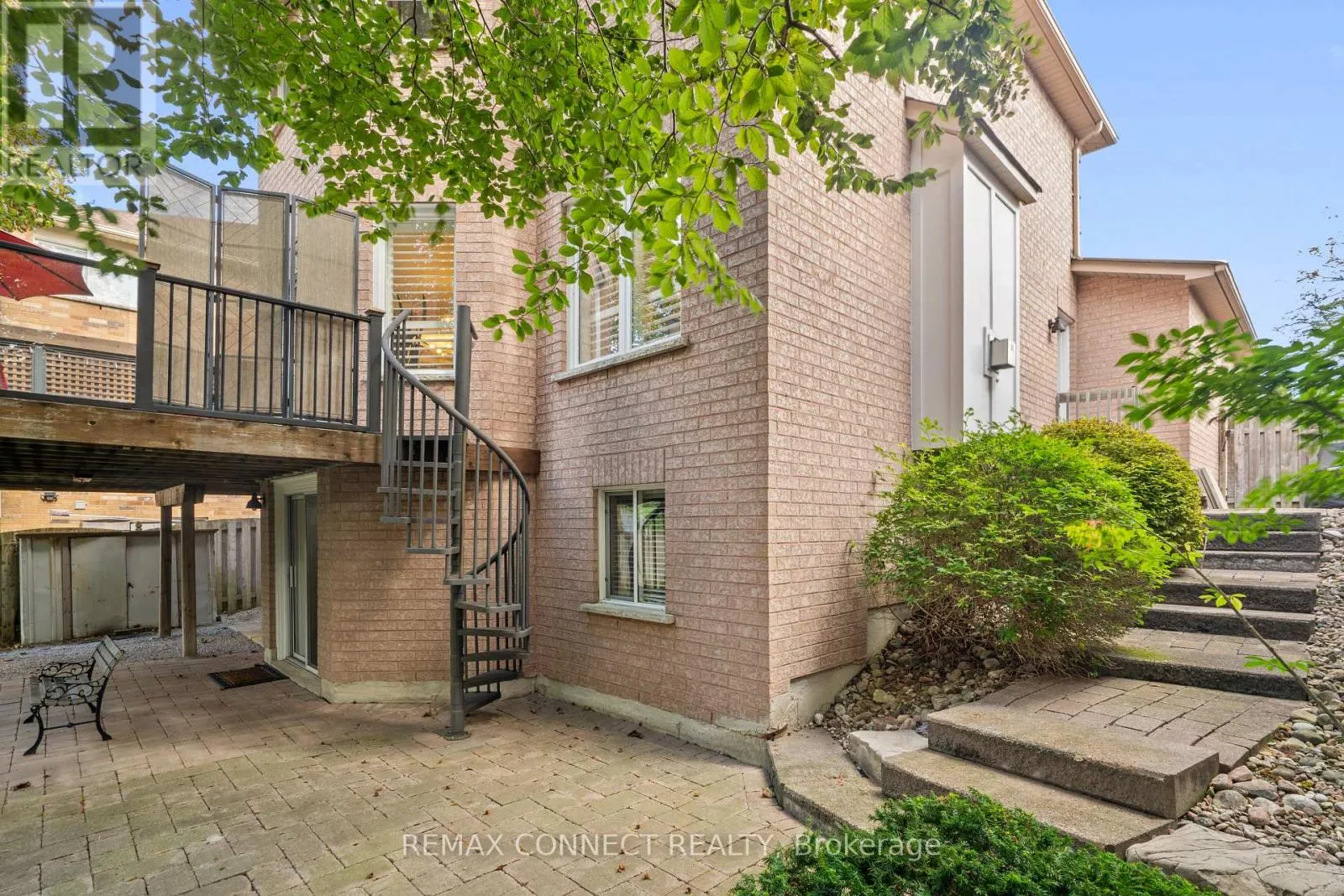 11 MCNEILAGE COURT