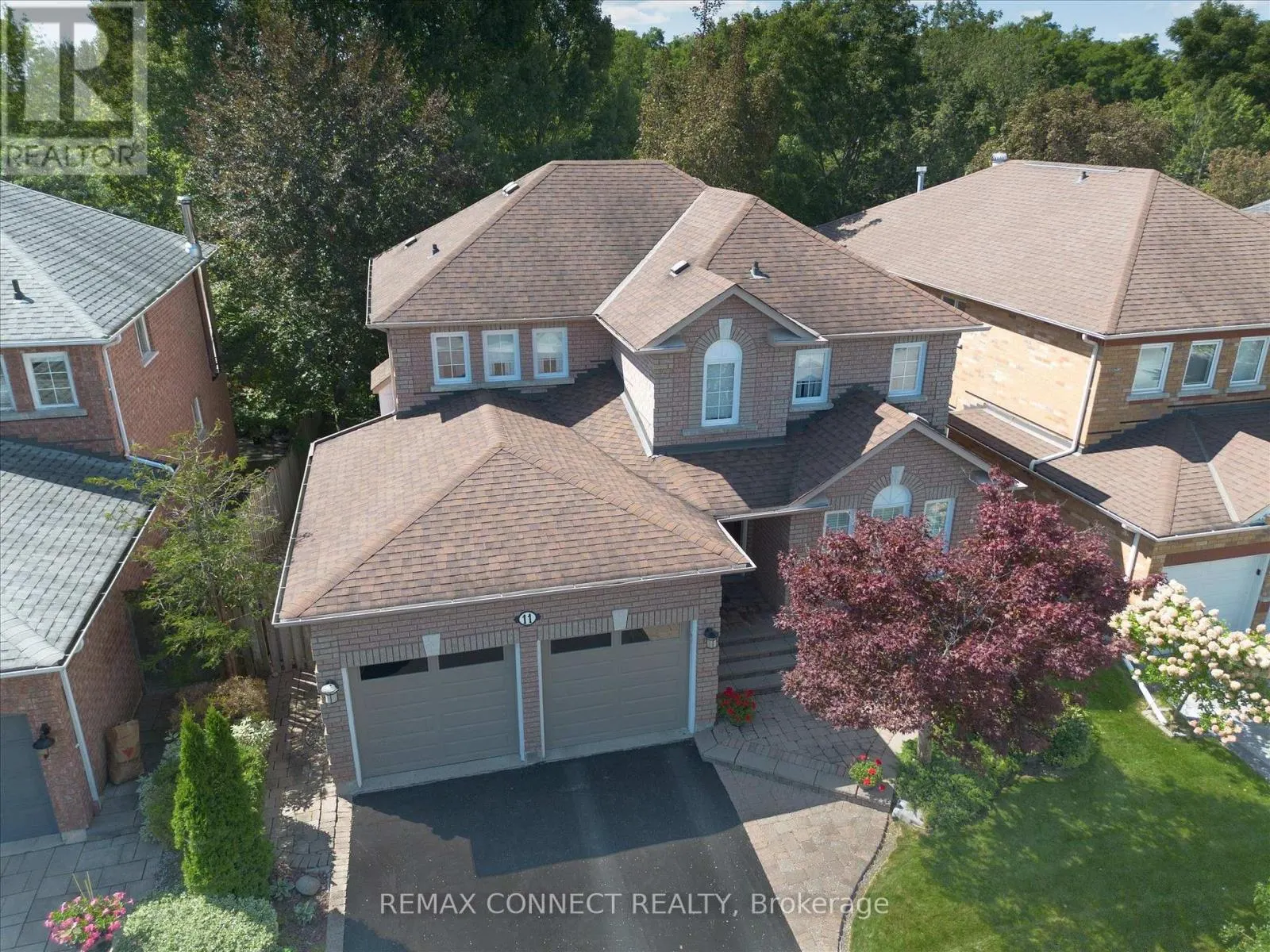 11 MCNEILAGE COURT