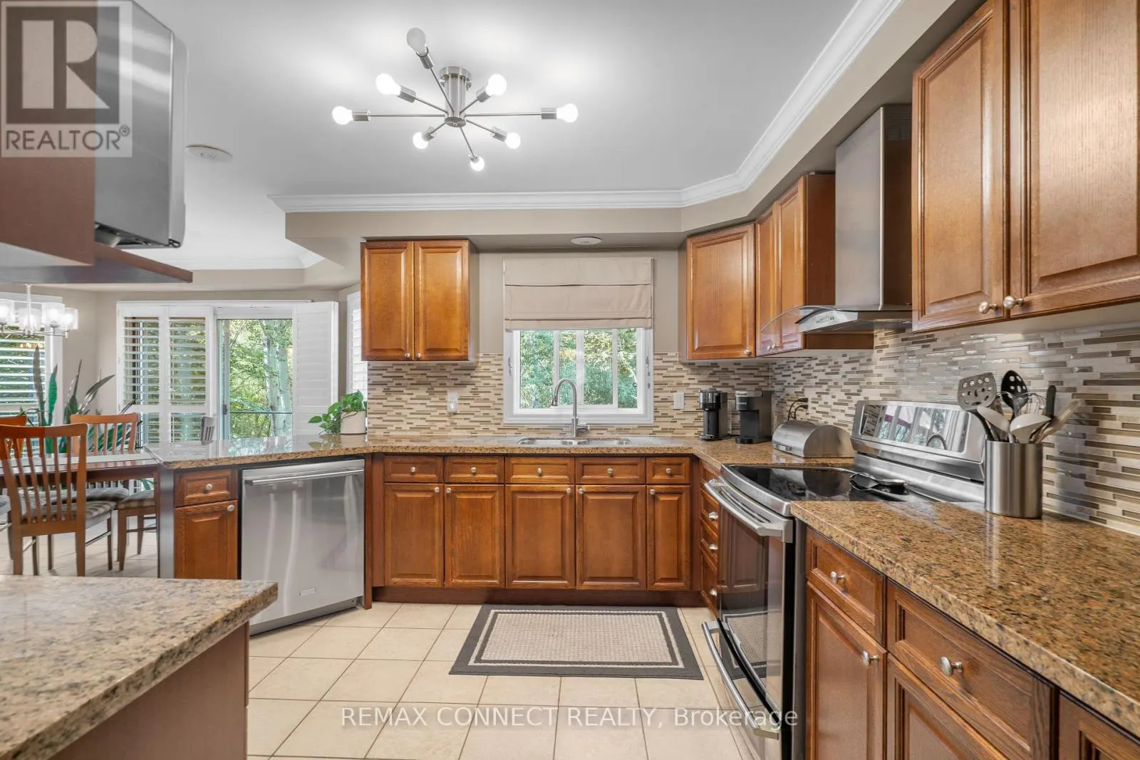 11 MCNEILAGE COURT