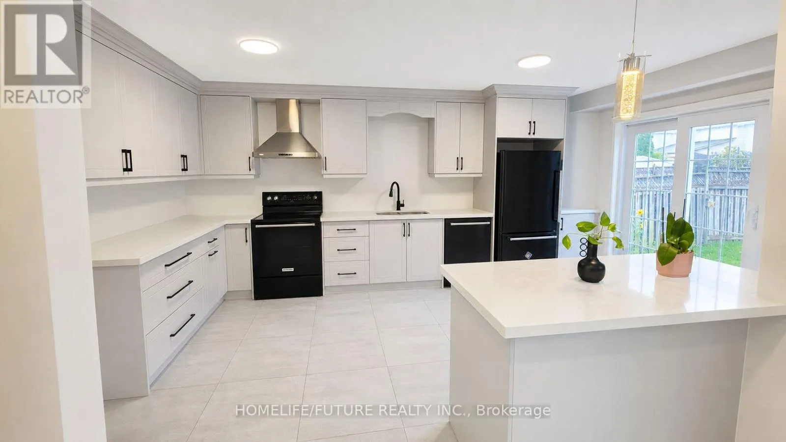 98 GUILDWOOD DRIVE